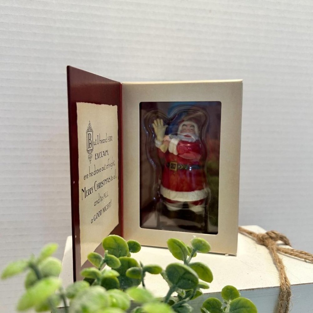2001 Hallmark Keepsake ornament “‘Twas the night before Christmas”
